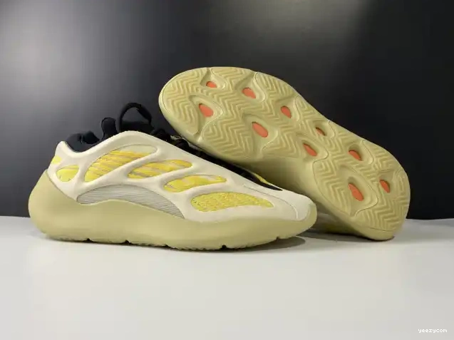 YEEZY V3 700 SRPHYM